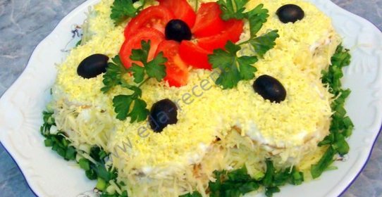 Торт-салат с крекерами