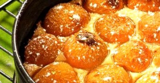 Ароматный абрикосовый пирог