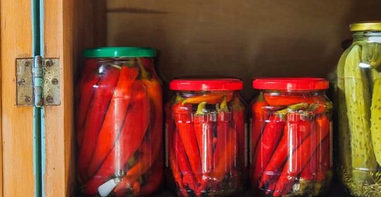 Перец острый маринованный