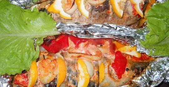 Скумбрия, запеченная под соусом