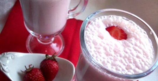 Молочный коктейль с клубникой