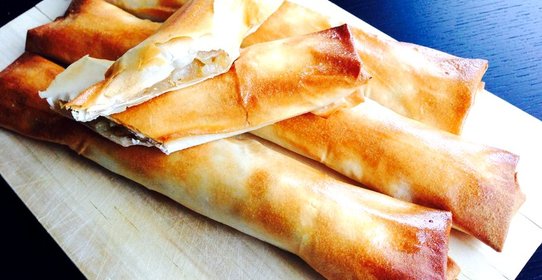 Мини-штрудели с яблоками и кедровыми орешками