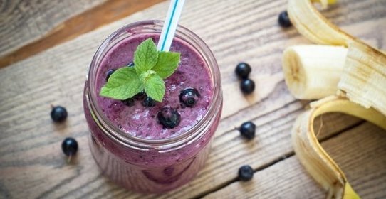 Ягодно-банановый смузи