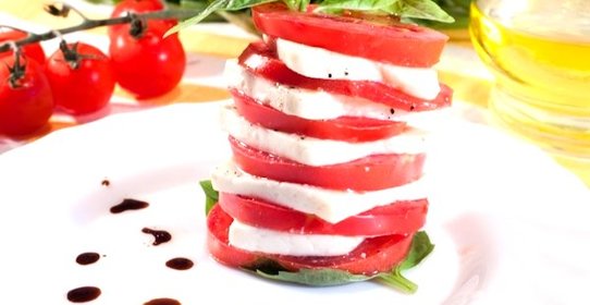 Салат «Капрезе»