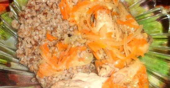 Куриные окорочка с луково-морковной подливой