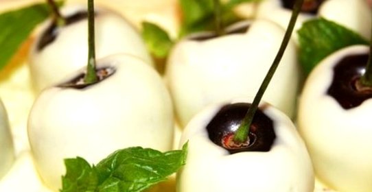 Вишня в глазури