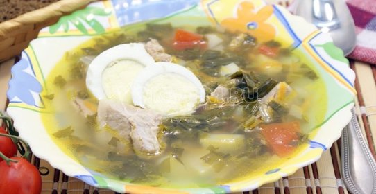 Зелёный борщ с щавелем и черемшой