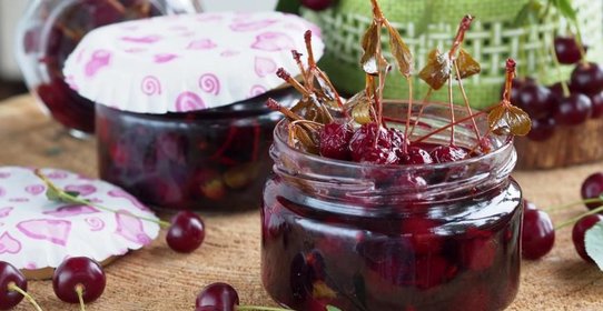 Вишнёвое варенье-украшение Графини-вишенки
