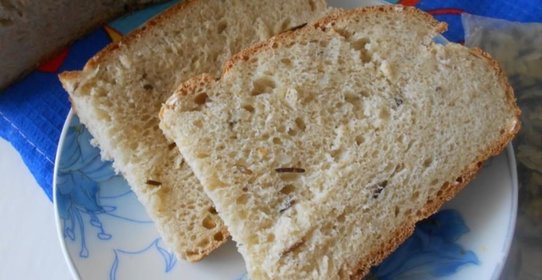 Хлеб с рисом, овсяными хлопьями и кукурузной мукой