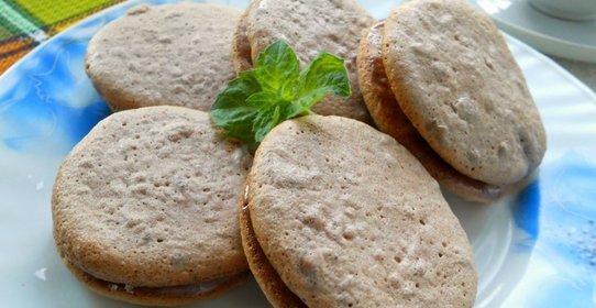 Бисквитное печенье с джемом и сгущенкой