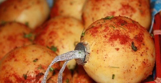 Закусочные булочки Ёлочные шарики