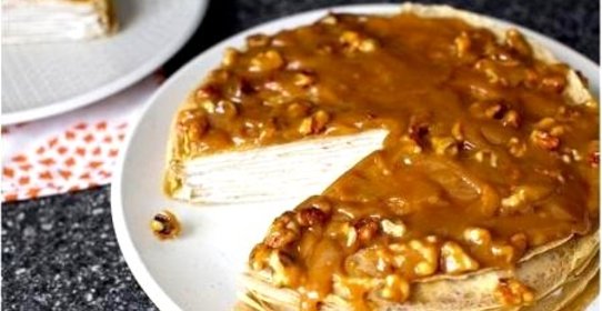 Блинный торт из бананов с йогуртом