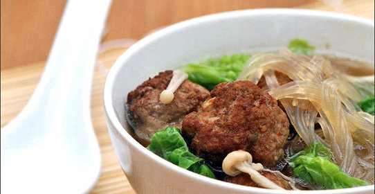 Фунчоза с говядиной и грибами