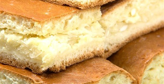 Капустный пирог с яйцами на сметанном тесте