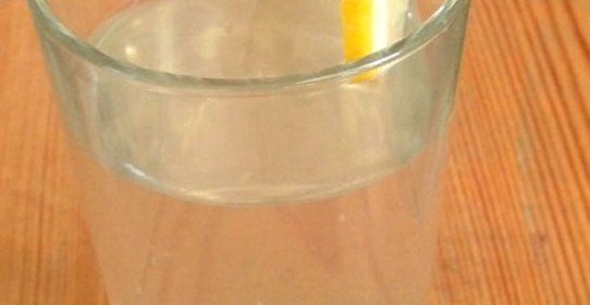 Имбирный напиток с огурцом и лимоном