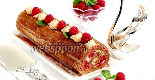 Шифоновый кофейный рулет с малиной