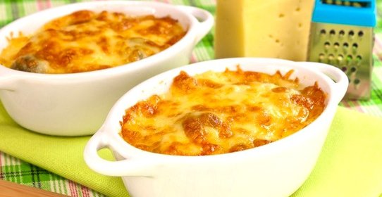 Куриное филе и брюссельская капуста под соусом «Бешамель»