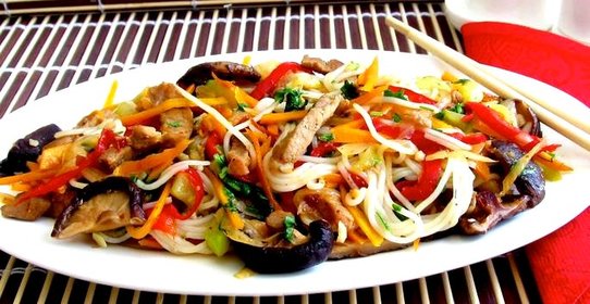 Рисовая лапша по-восточному