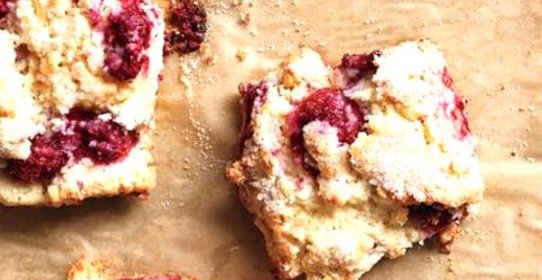 Булочки с малиной