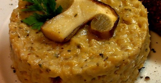 Перловая каша с белыми грибами