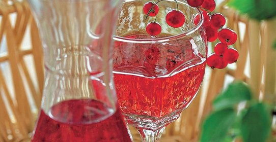 Клубнично-смородинное вино