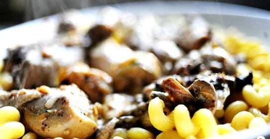 Курица с грибами и артишоками