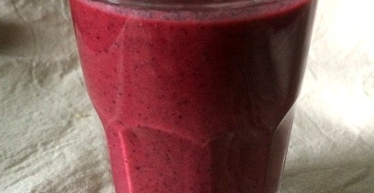 Осенний ягодный смузи