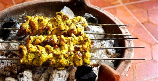 Куриные шашлыки в йогуртовом маринаде с карри