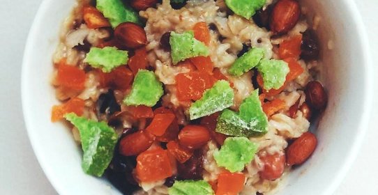 Овсяная каша с сухофруктами