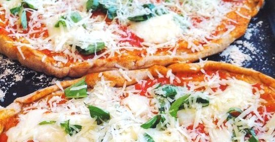 Пицца «Маргарита» на тонком тесте