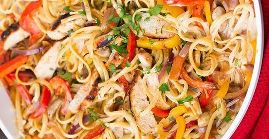Пикантная паста с курицей
