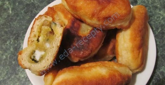 Пирожки жареные на дрожжах на сковороде