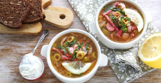 Солянка с колбасой
