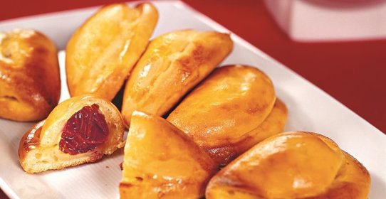 Творожные пирожки с фруктами