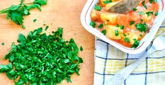 Тушеные картофель с морковью и специями