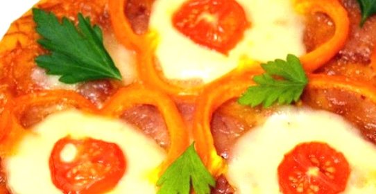 Пицца с сыром моцарелла