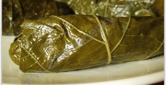 Толма в виноградных листьях