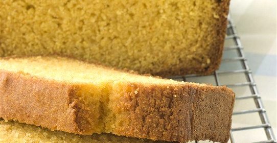 Сладкий кукурузный хлеб с пахтой