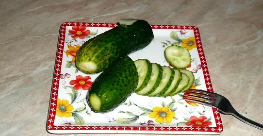 Малосольные огурчики в пакете