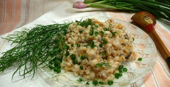 Перловка с тушенкой в мультиварке