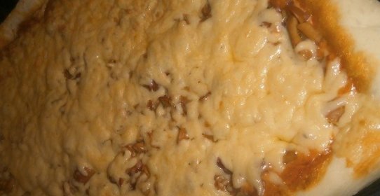 Пицца с маринованными грибами