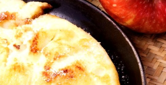 Оладьи с яблоками по‑немецки