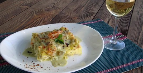 Лазанья с морепродуктами (рыба зубатка, креветки и гребешки)