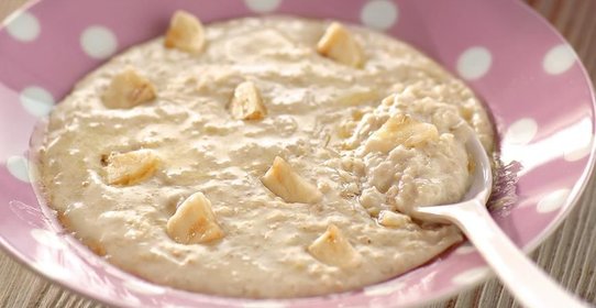 Самая простая овсяно-сливочная каша с бананами