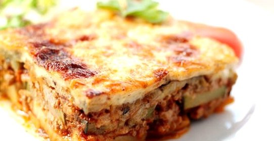 Греческая мусака в соусе бешамель