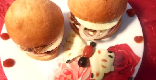 Домашний гамбургер с аджикой