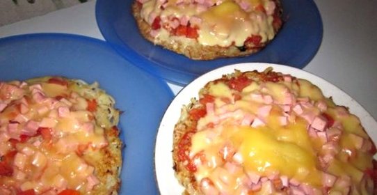 Картофельная пицца на сковороде