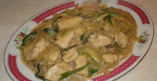 Тушеная куриная грудка