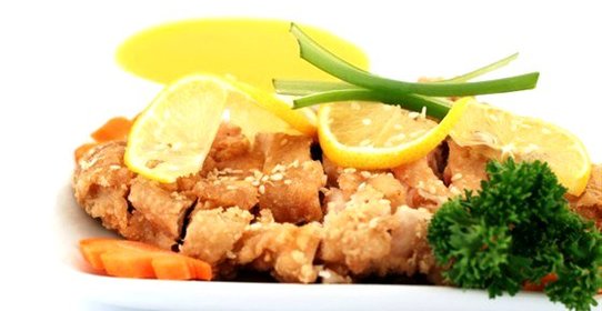 Хрустящая курица в лимонном соусе