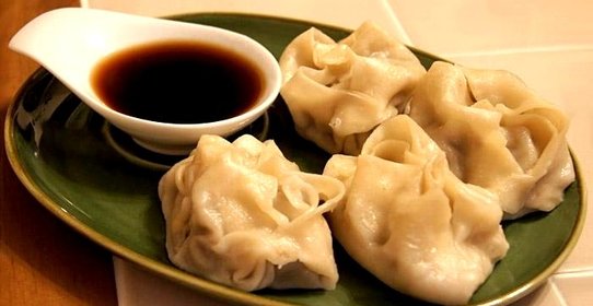 Манты с консервированными грибами